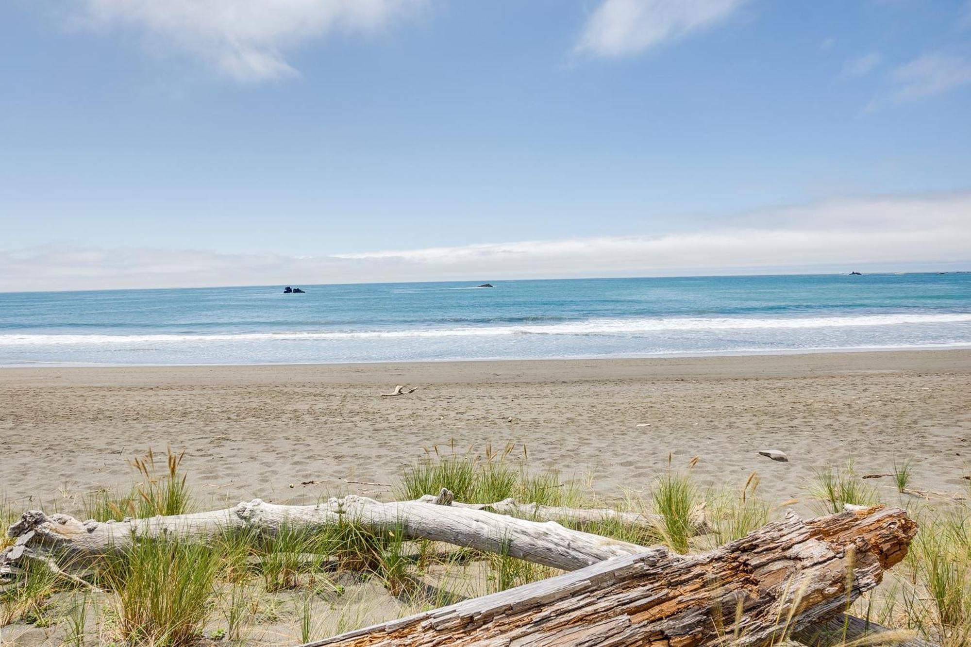 Oceanfront Access! Smith River