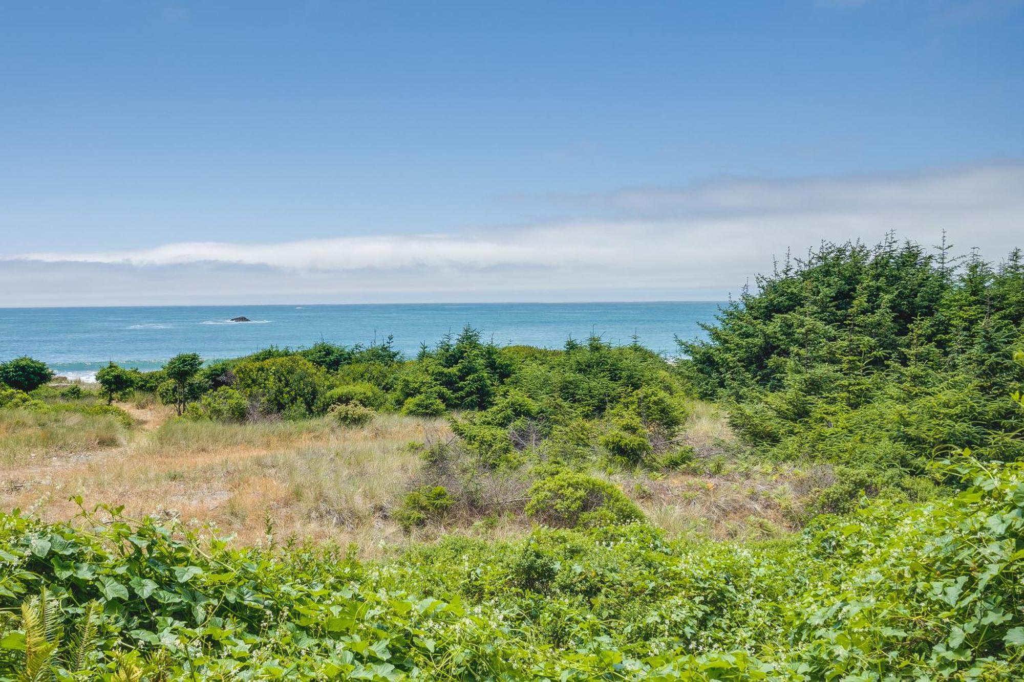 Holiday home Oceanfront Access! Smith River